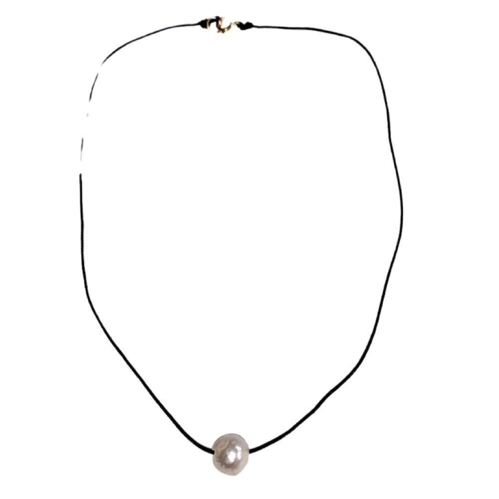 Silk cord necklace with pearl